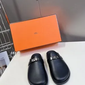 Hermes Women Black Leather Mules