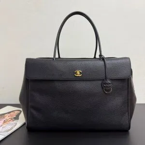 Chanel Large Shopping Bag in black grained calfskin