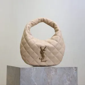 YSL ICARINO 17 IN BEIGE QUILTED GOLD HARDWARE
