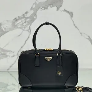 LARGE TOP HANDLE BAG 35 IN BLACK NYLON AND CALFSKIN TRIM