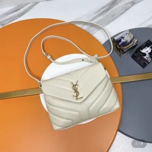 Saint Laurent Toy Loulou bag in quilted leather